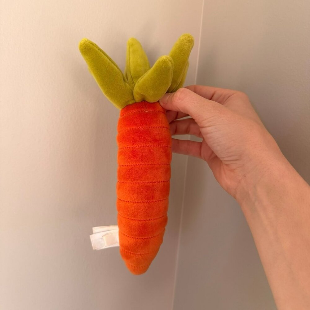 Jellycat I am Vivacious Carrot - Picture 2 of 2